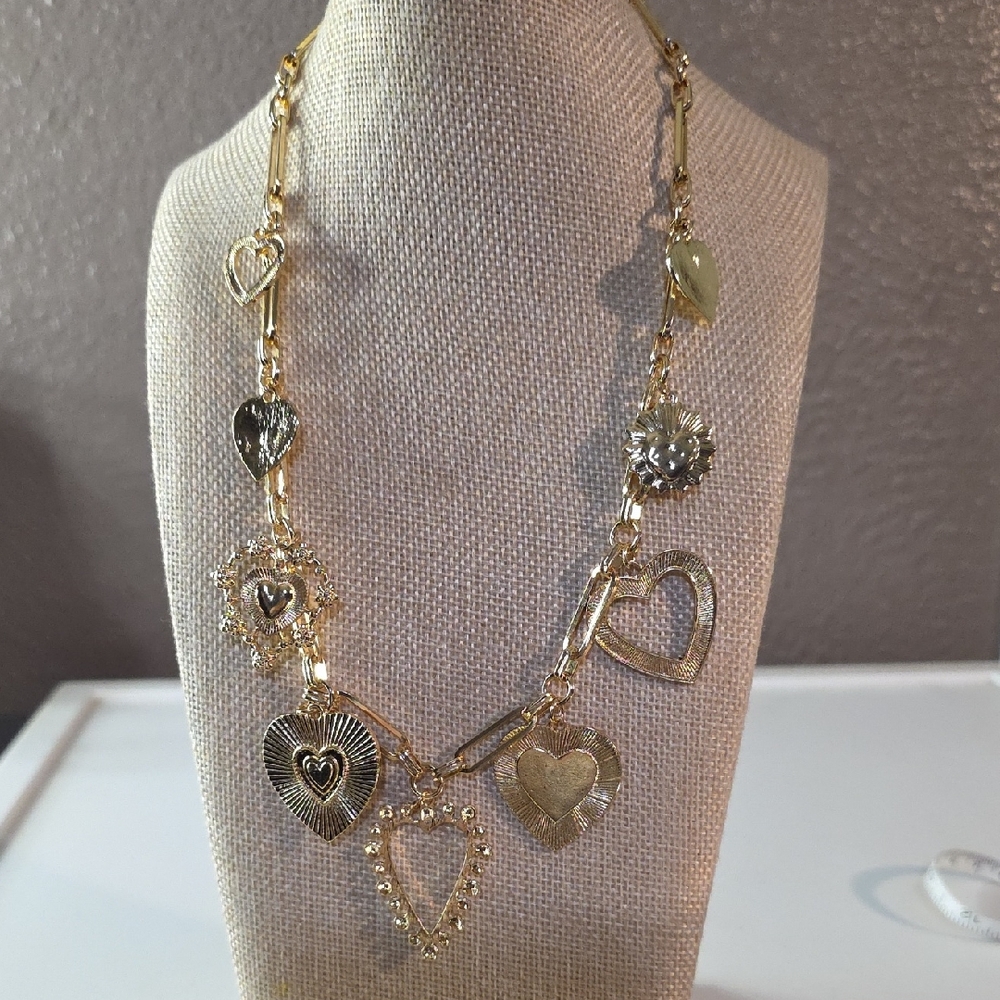 Chunky Gold Heart Charm Necklace On A Link Chain NWT